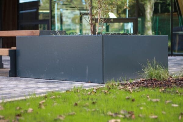 Commercial planters UK
