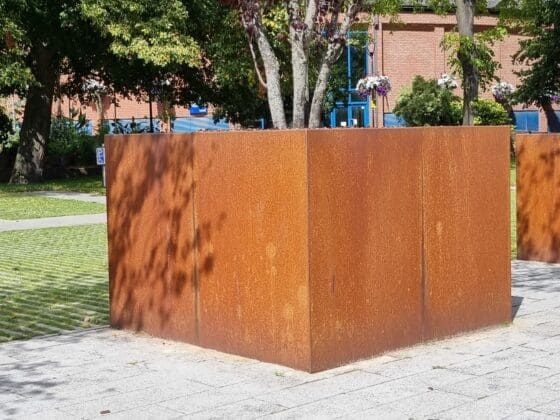Commercial Planter System - Image 3